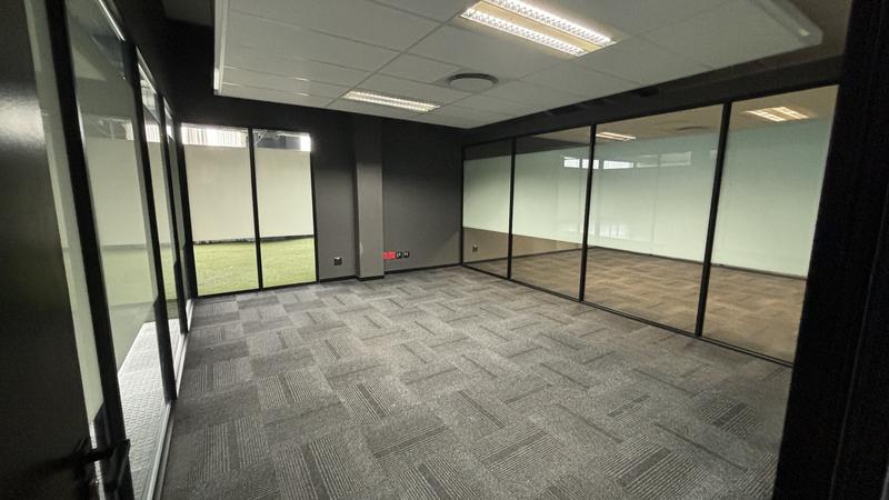 To Let commercial Property for Rent in Paarden Eiland Western Cape